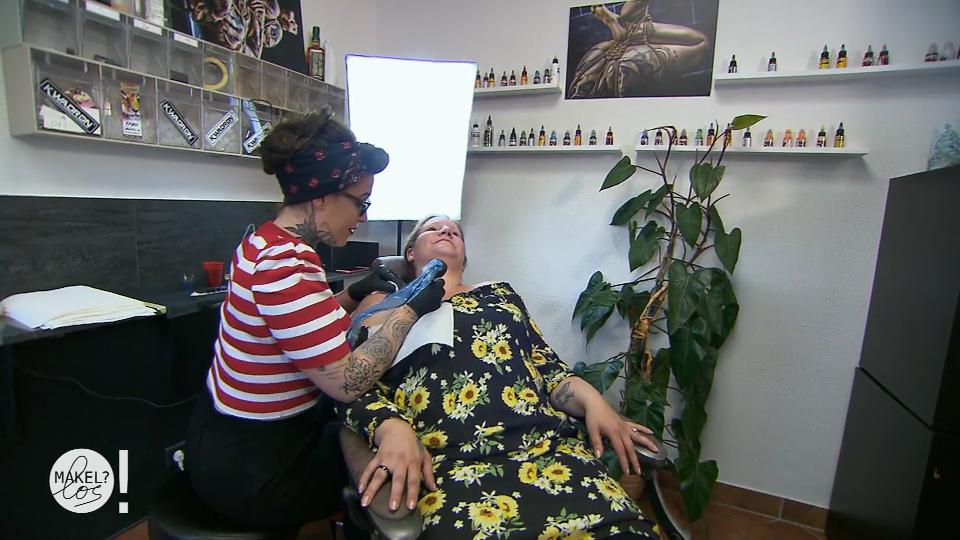 Svenja bekommt ein Cover-Up