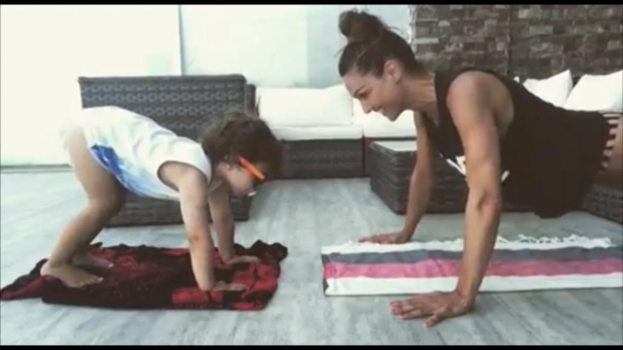 Nazan Eckes: Baby-Workout mit Sohn Ilyas