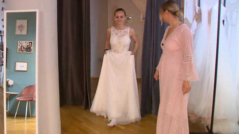 Ricarda nimmt jedes Geschäft mit