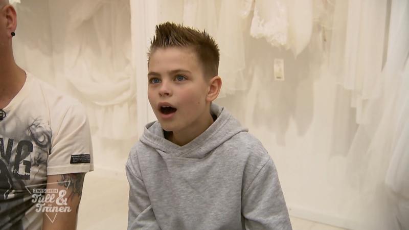 Das Kleid raubt Maries Sohn den Atem