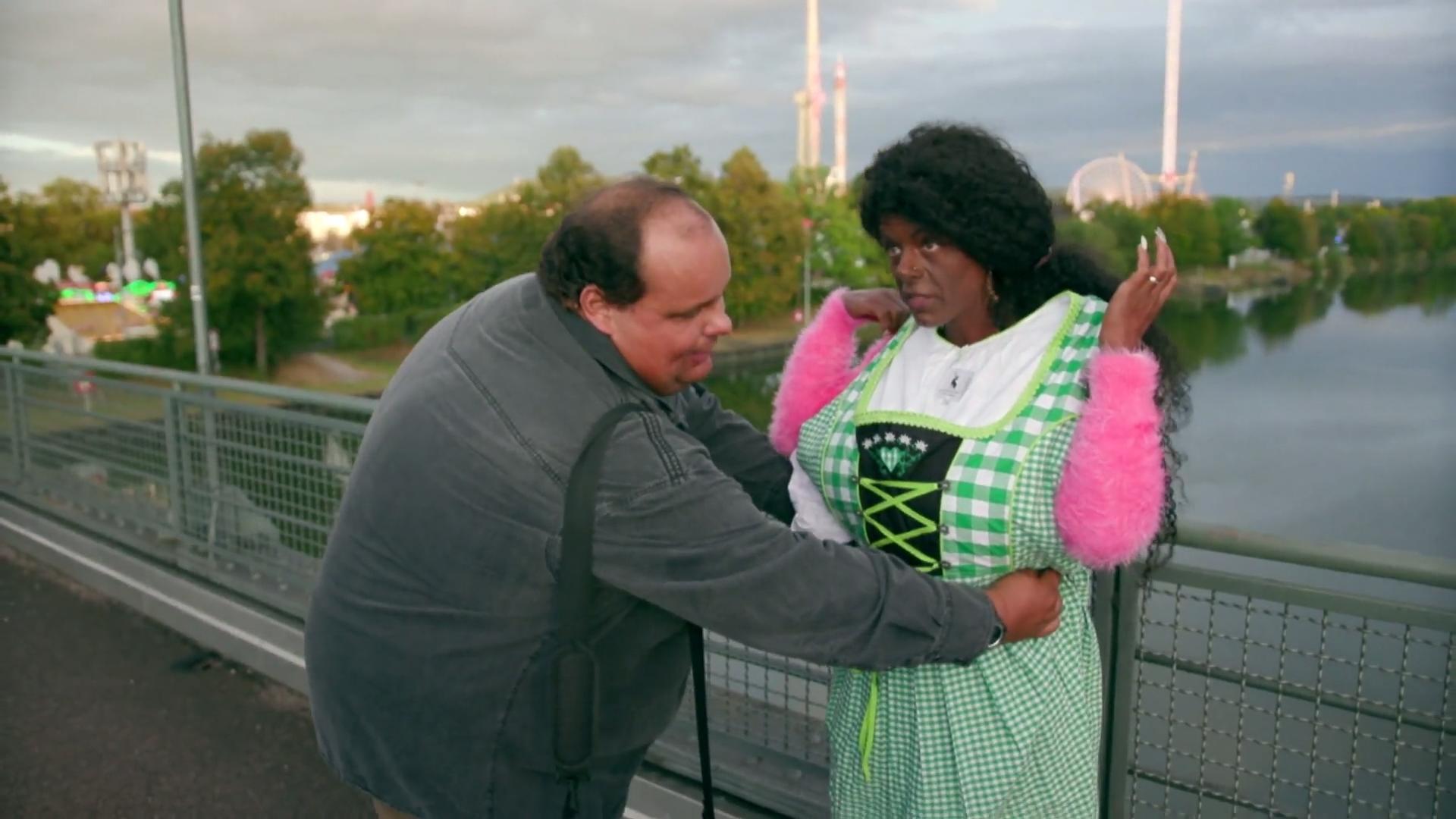 Martina Big und Michael auf dem Volksfest