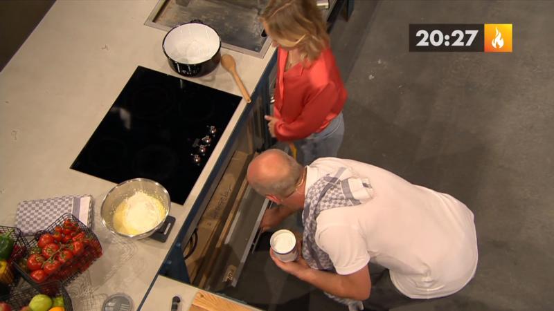 Mario Basler nimmt die Küche auseinander