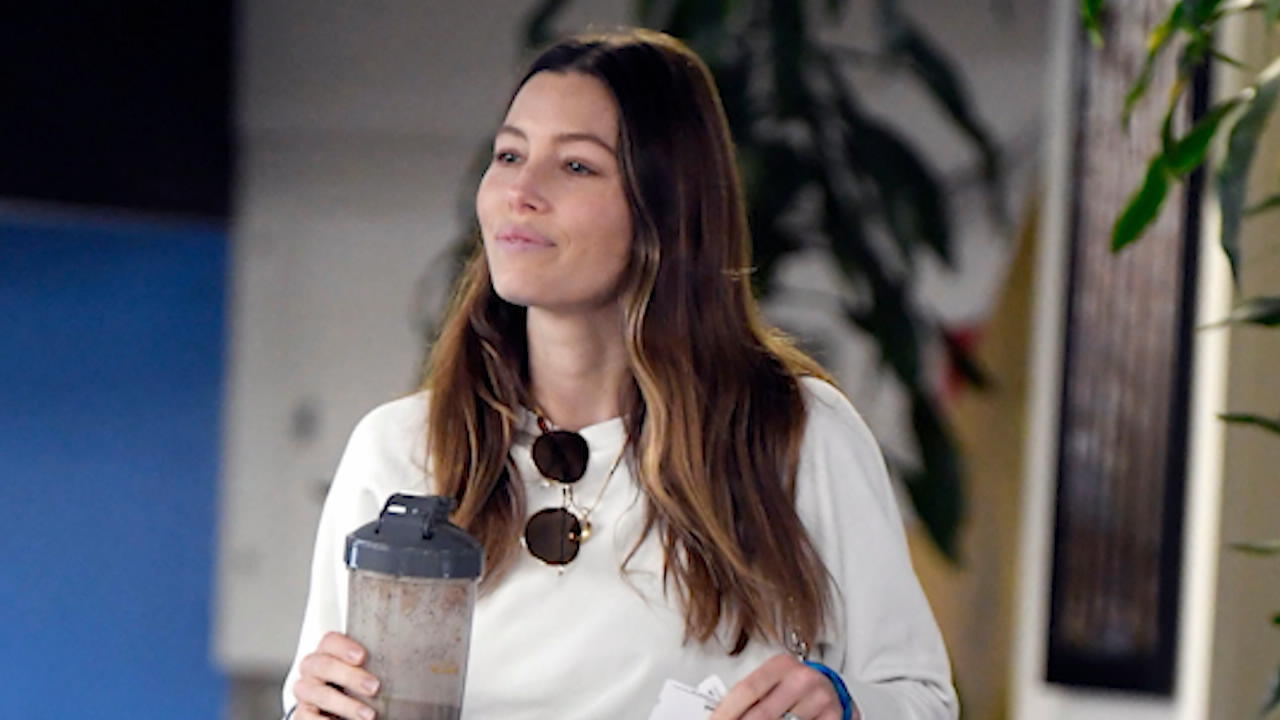 Jessica Biel lächelt Fremdgeh-Schlagzeilen weg