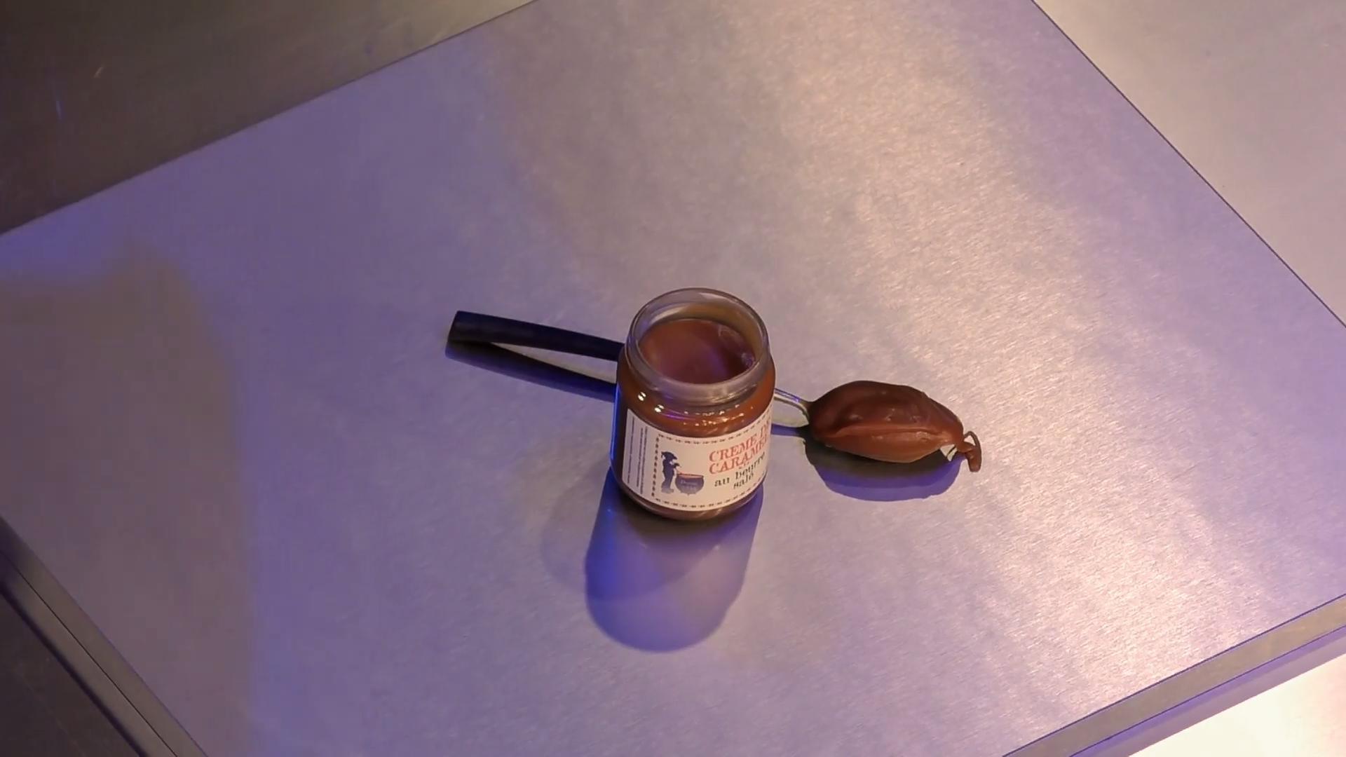 Nathalie bringt Salzkaramell als geheime Zutat