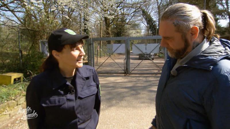 Ralf wird mit Uniform begrüßt