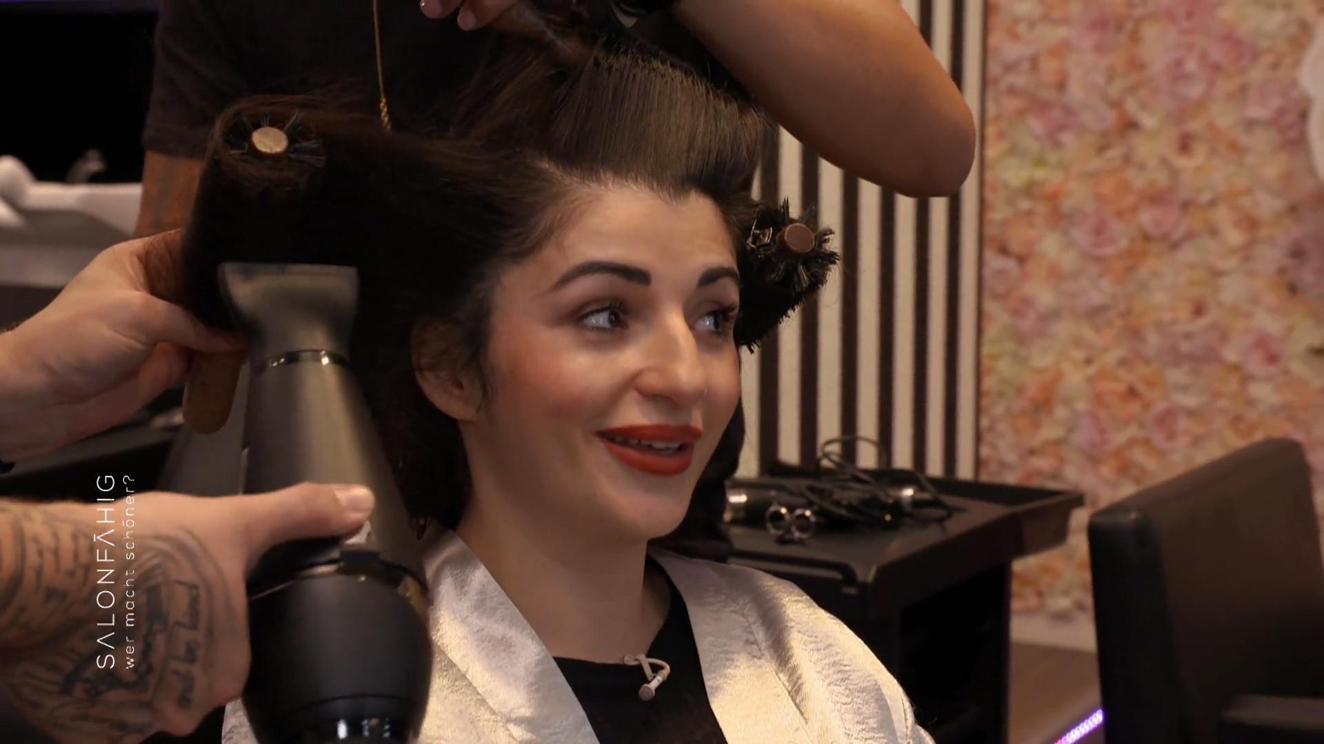 Stellas Haare werden seidig glänzend