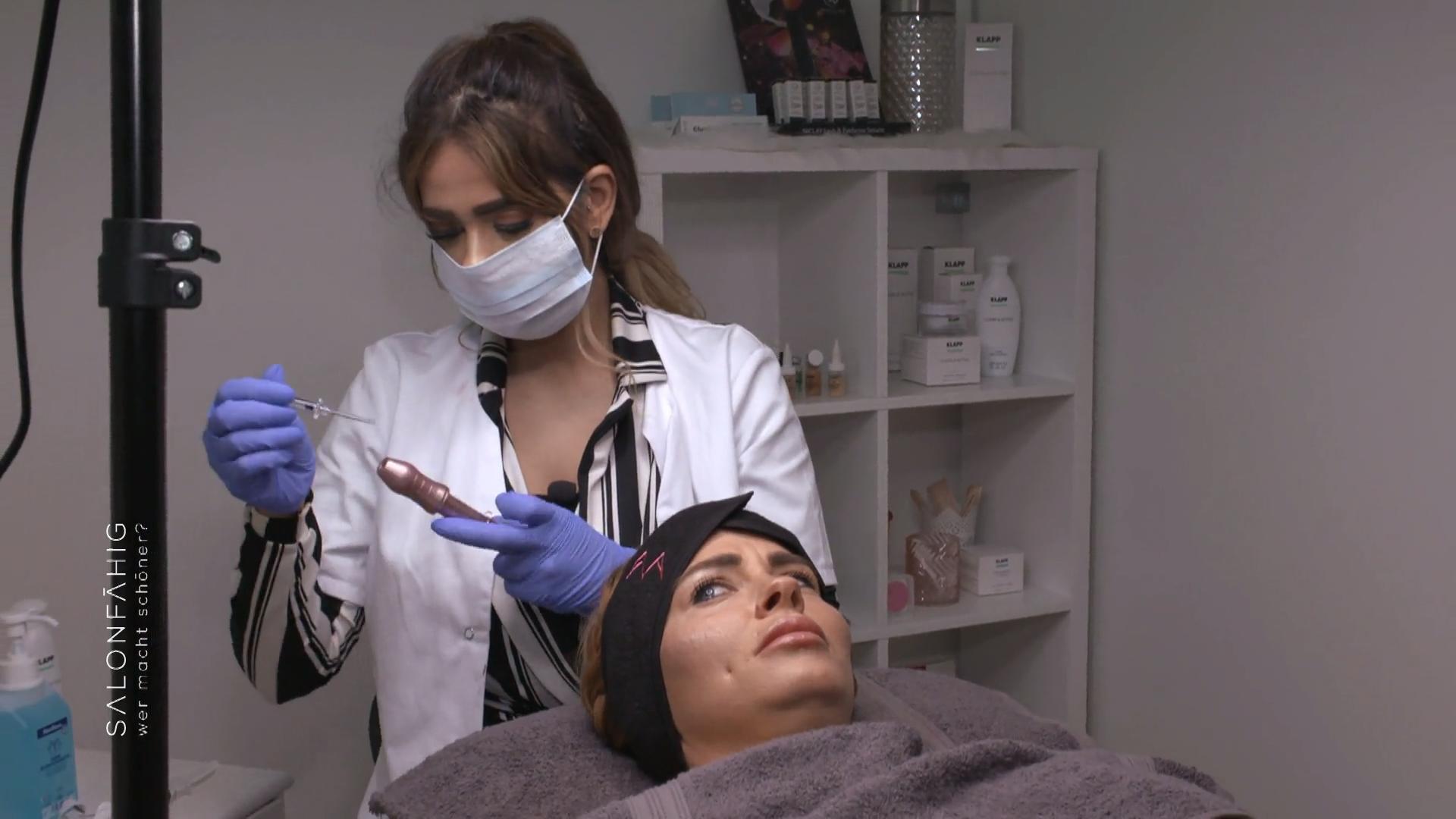 Der Hyaluron-Pen macht Karolin Angst