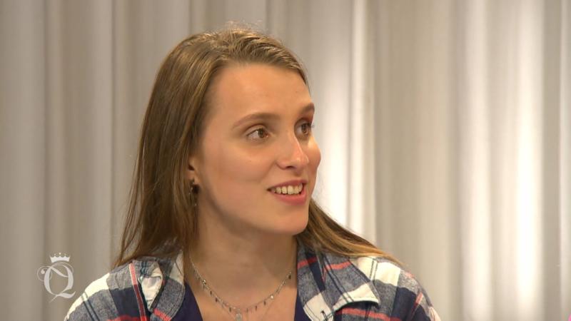 So bewertet die Konkurrenz Nadines Hahnentritt-Look