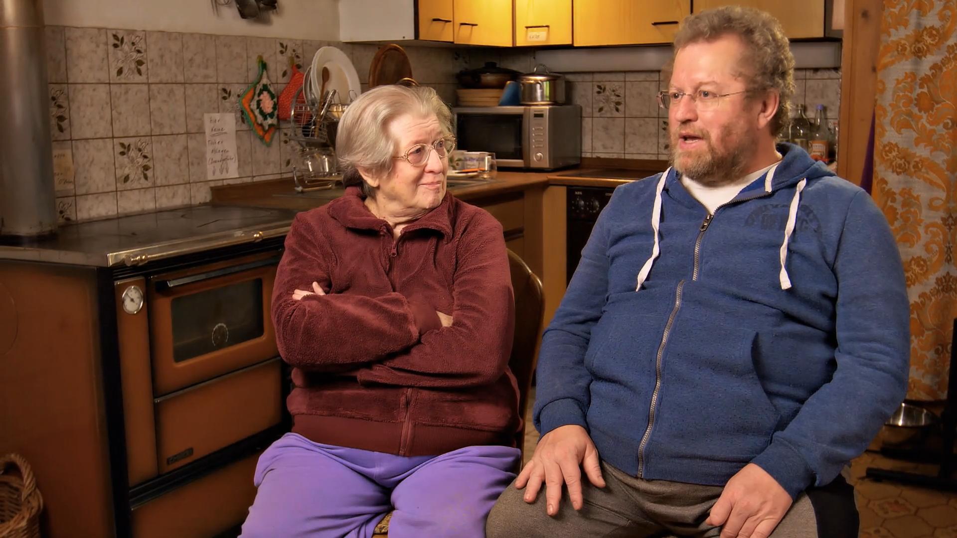 Dank Lucy blüht Christians demente Mutter auf