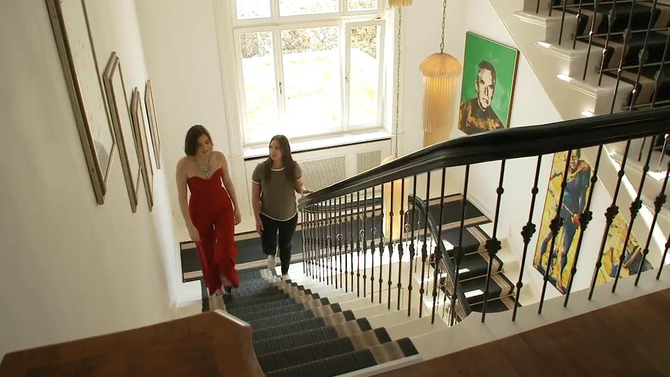 Nathalie Volk führt durch ihre Luxus-Villa