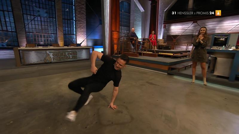 Özcan Cosar legt einen heißen Breakdance hin