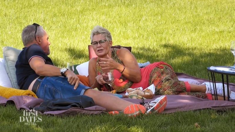 Thomas und Danielle möchten sich annähern