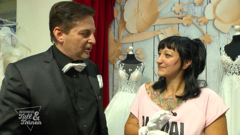 Die Tattoos müssen zur Geltung kommen
