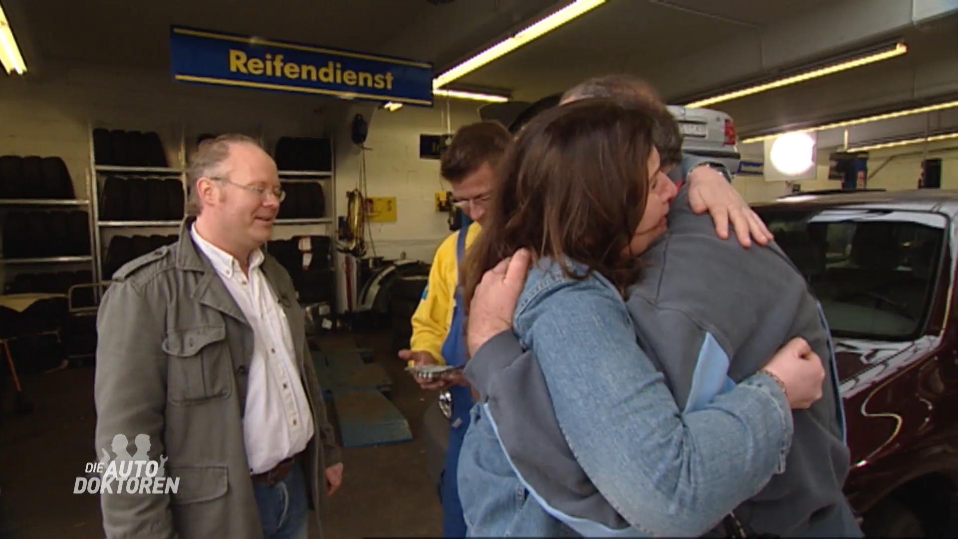 Über 400 reparierte Autos und glückliche Besitzer