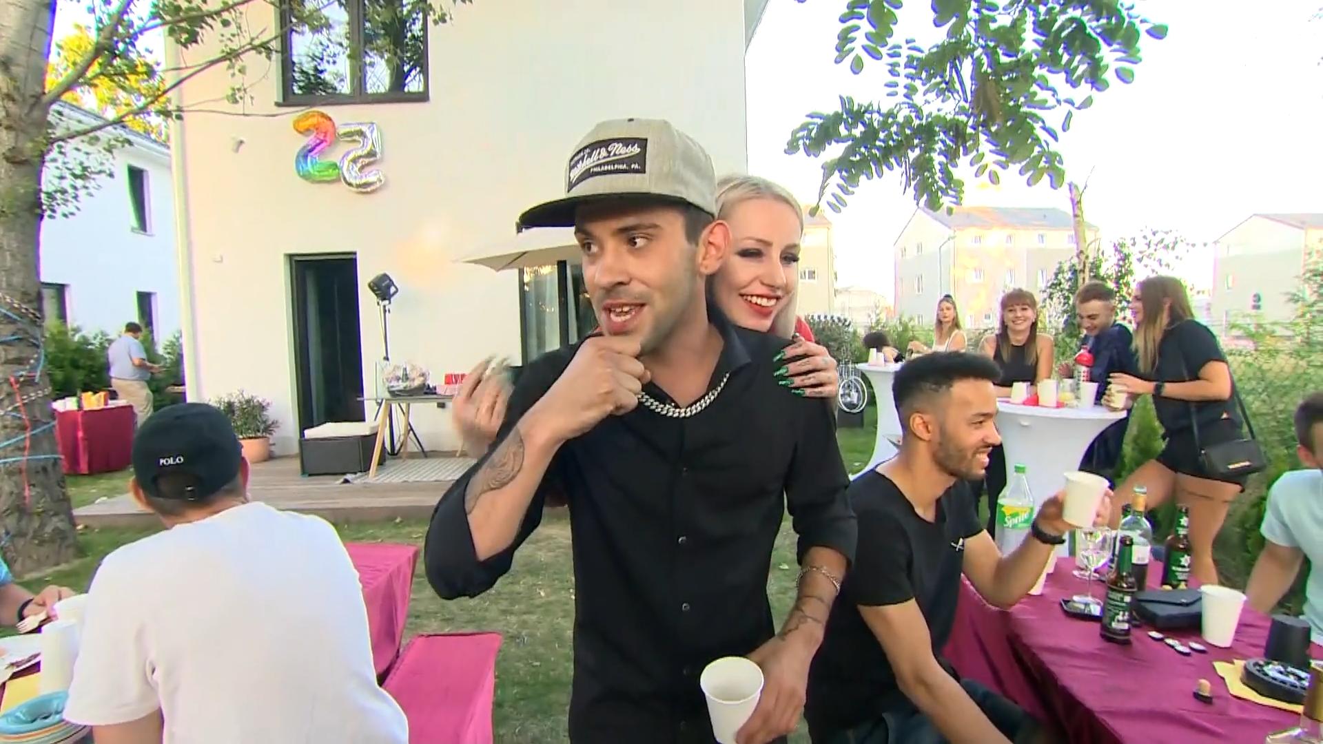 Daniele Negroni hat Geldsorgen und eine neue Freundin