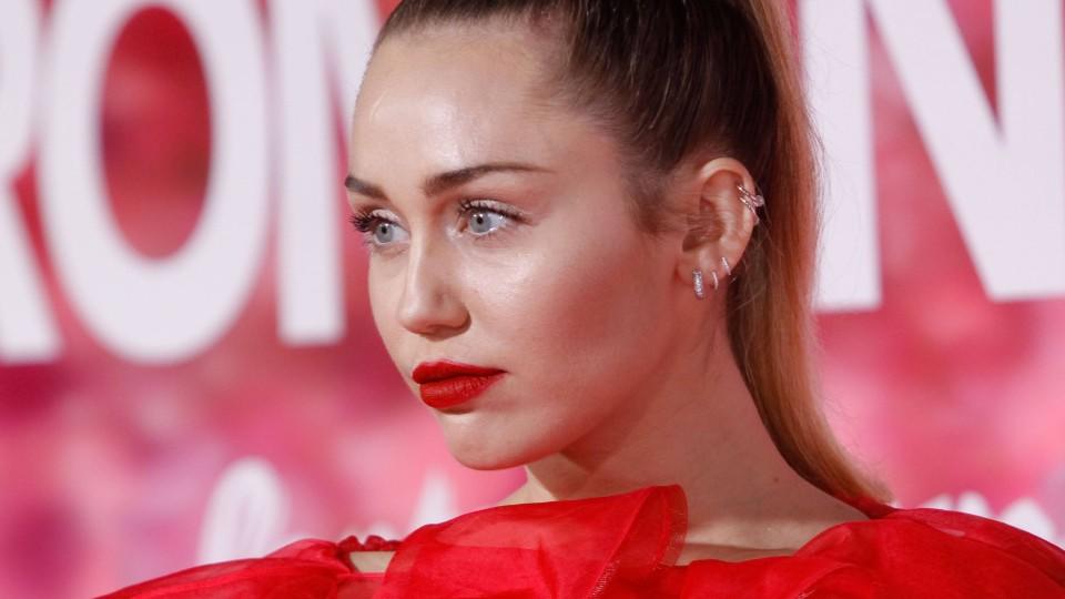 Miley Cyrus trauert um ihre Großmutter "Mammie"