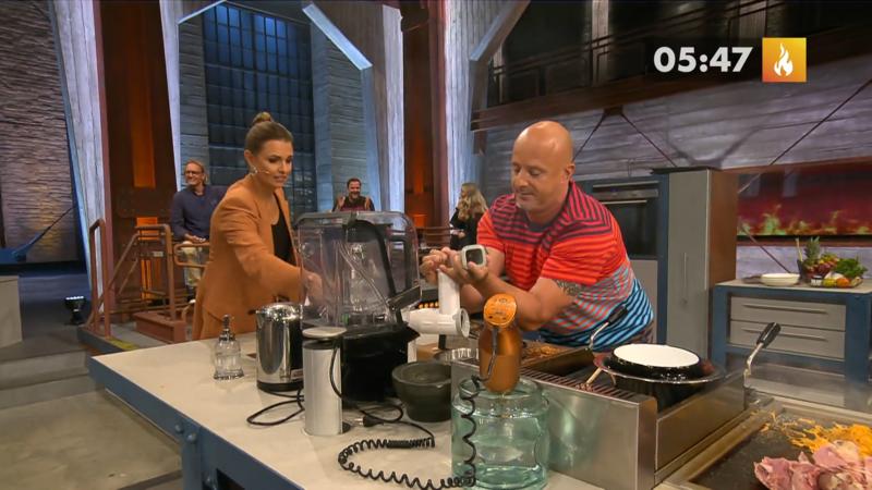 Detlef Steves zerlegt schon im Improgang die Küche