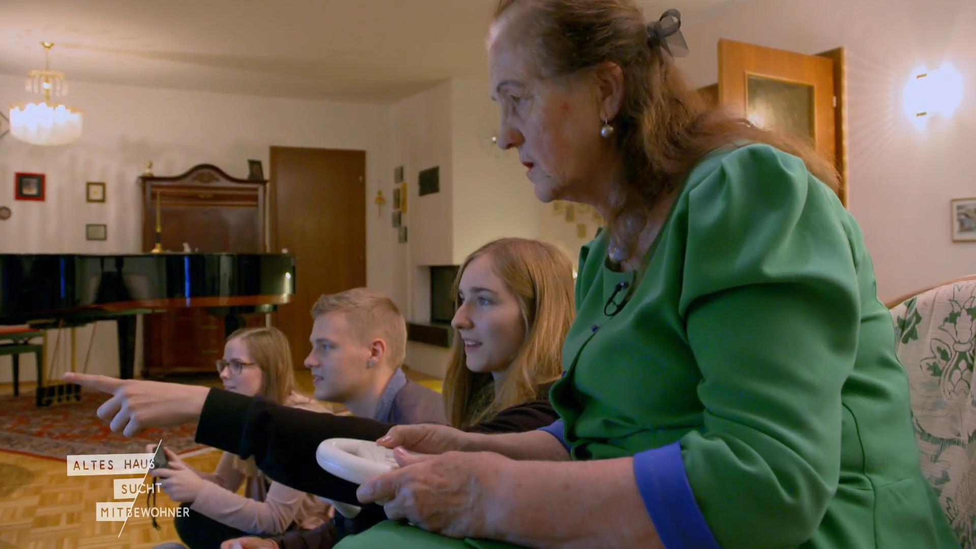 Ursula hat nichts übrig für Lauras Hobby: Computerspiele