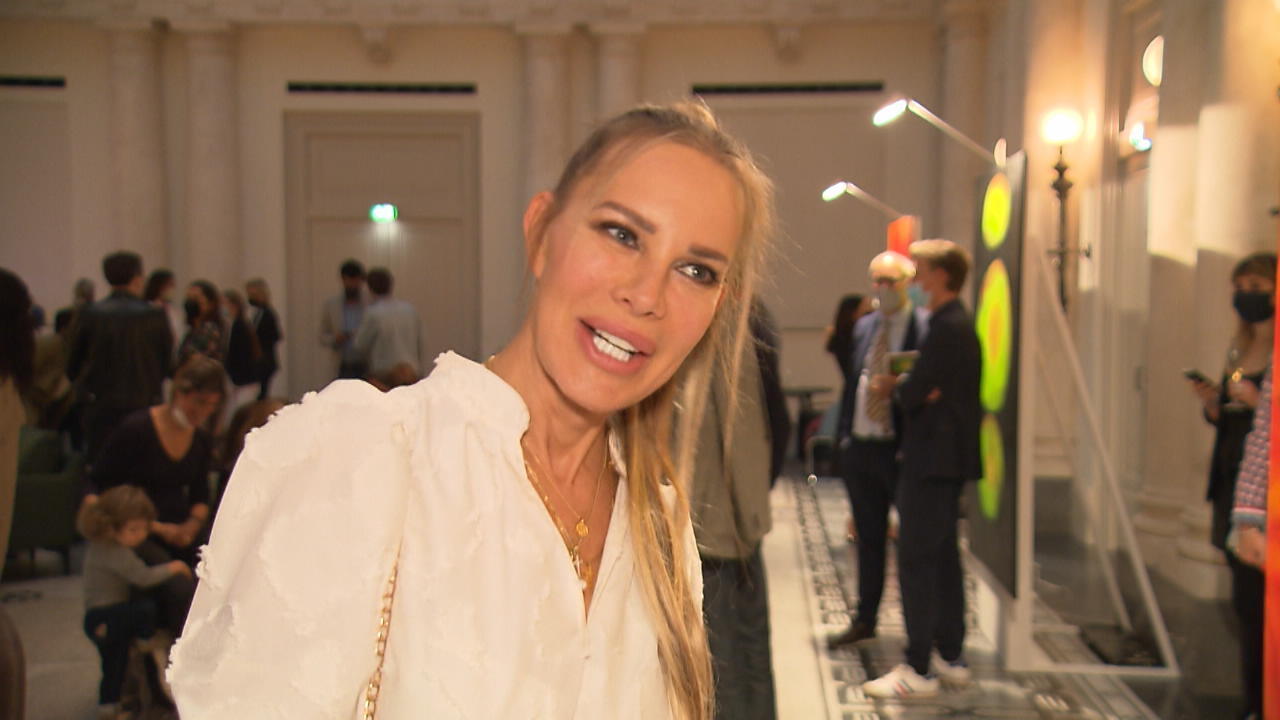 Xenia Seeberg bekommt ganz viele Liebesangebote
