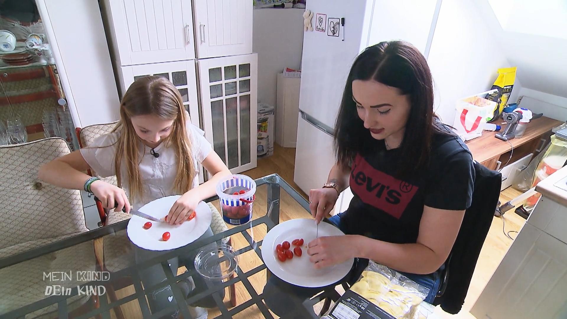 Warum hilft Neyla wirklich beim Kochen?