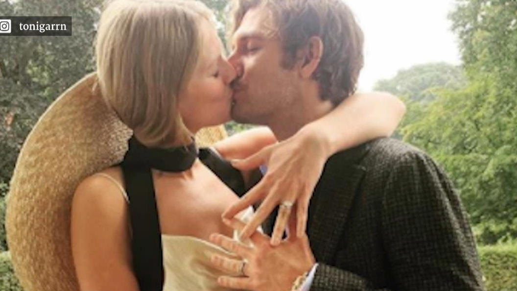 Model Toni Garrn und Alex Pettyfer haben Ja gesagt