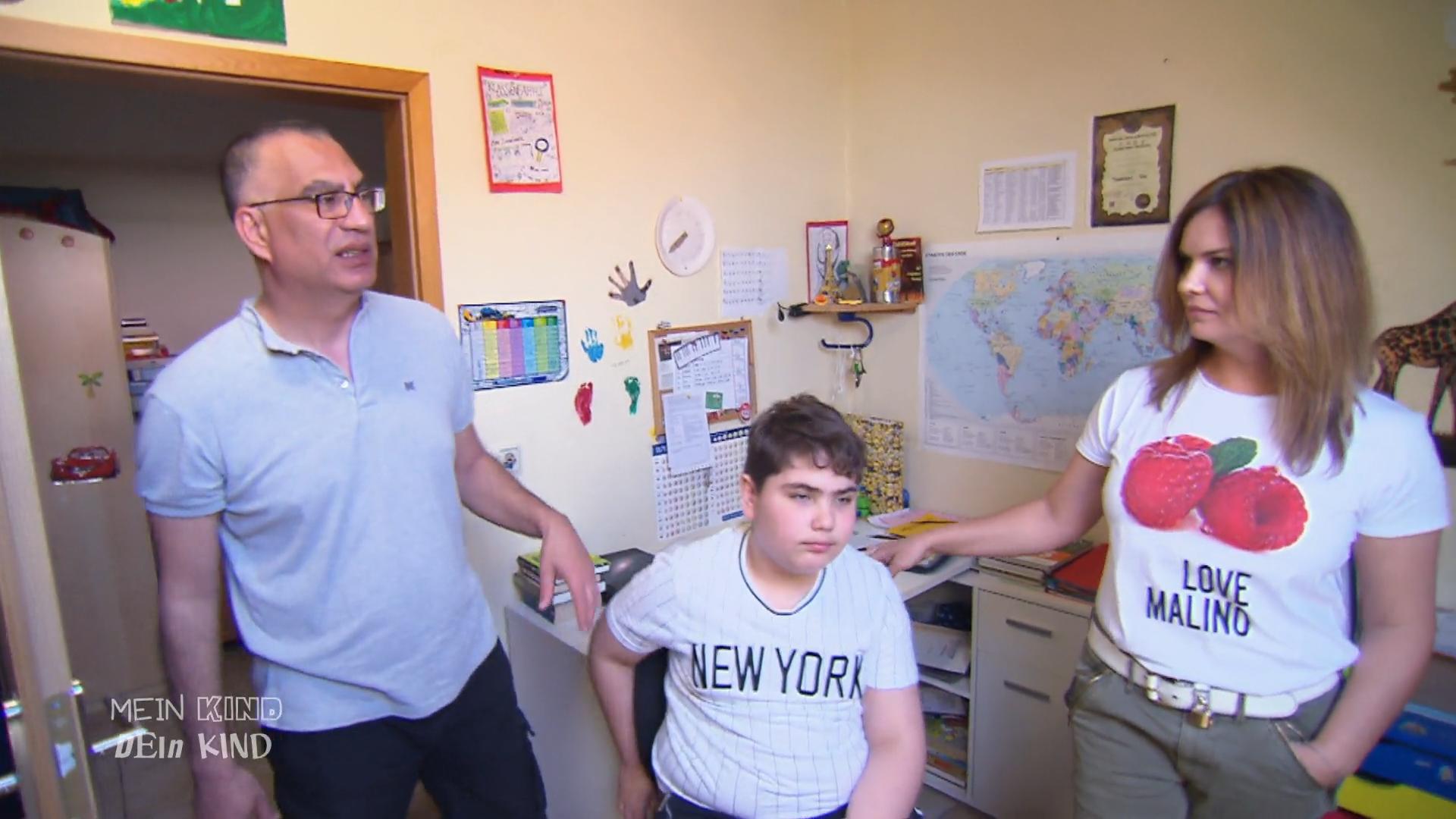 Noah darf den ganzen Nachmittag fernsehen