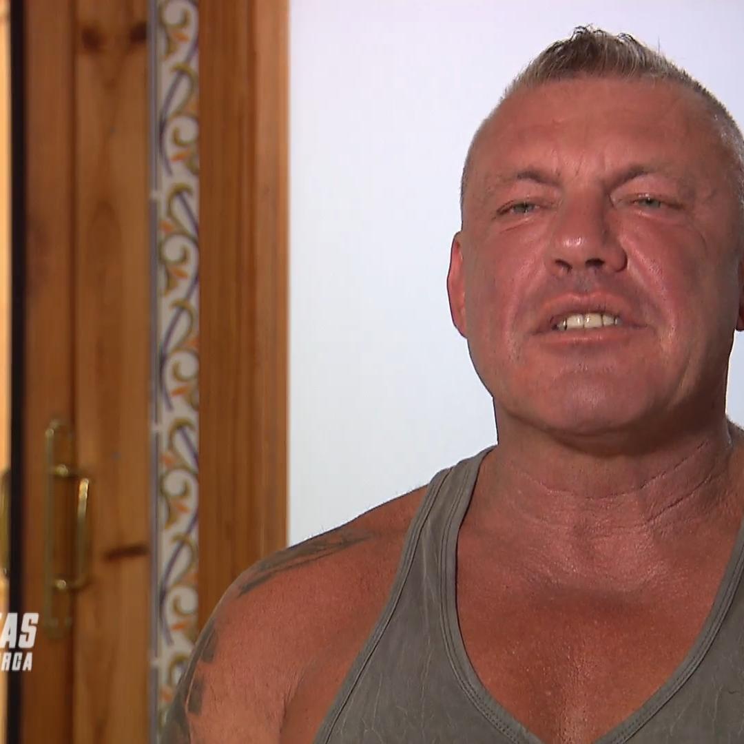 Andreas sucht einen Hochzeitsanzug Andreas sucht einen Hochzeitsanzug