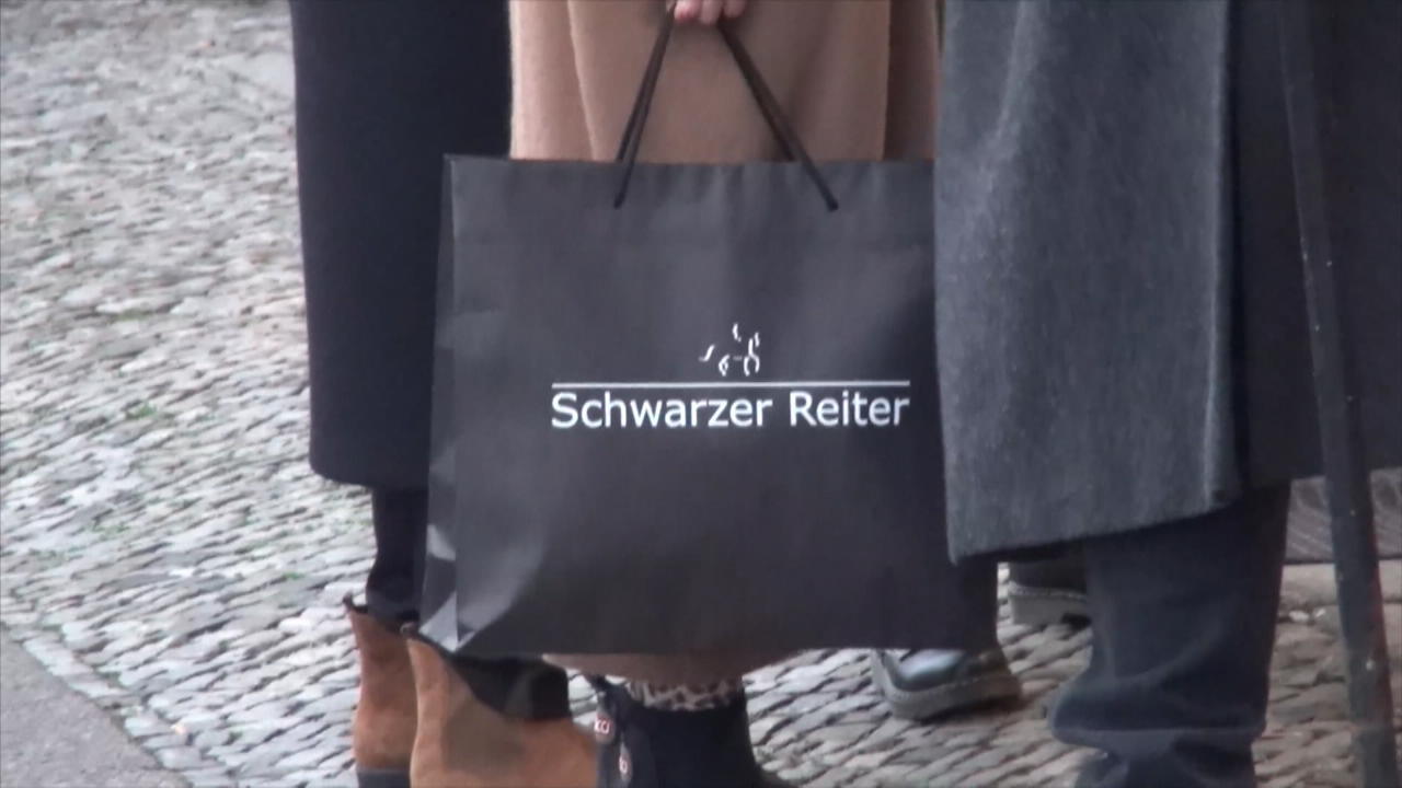 Heidi Klum im Fetisch-Shop