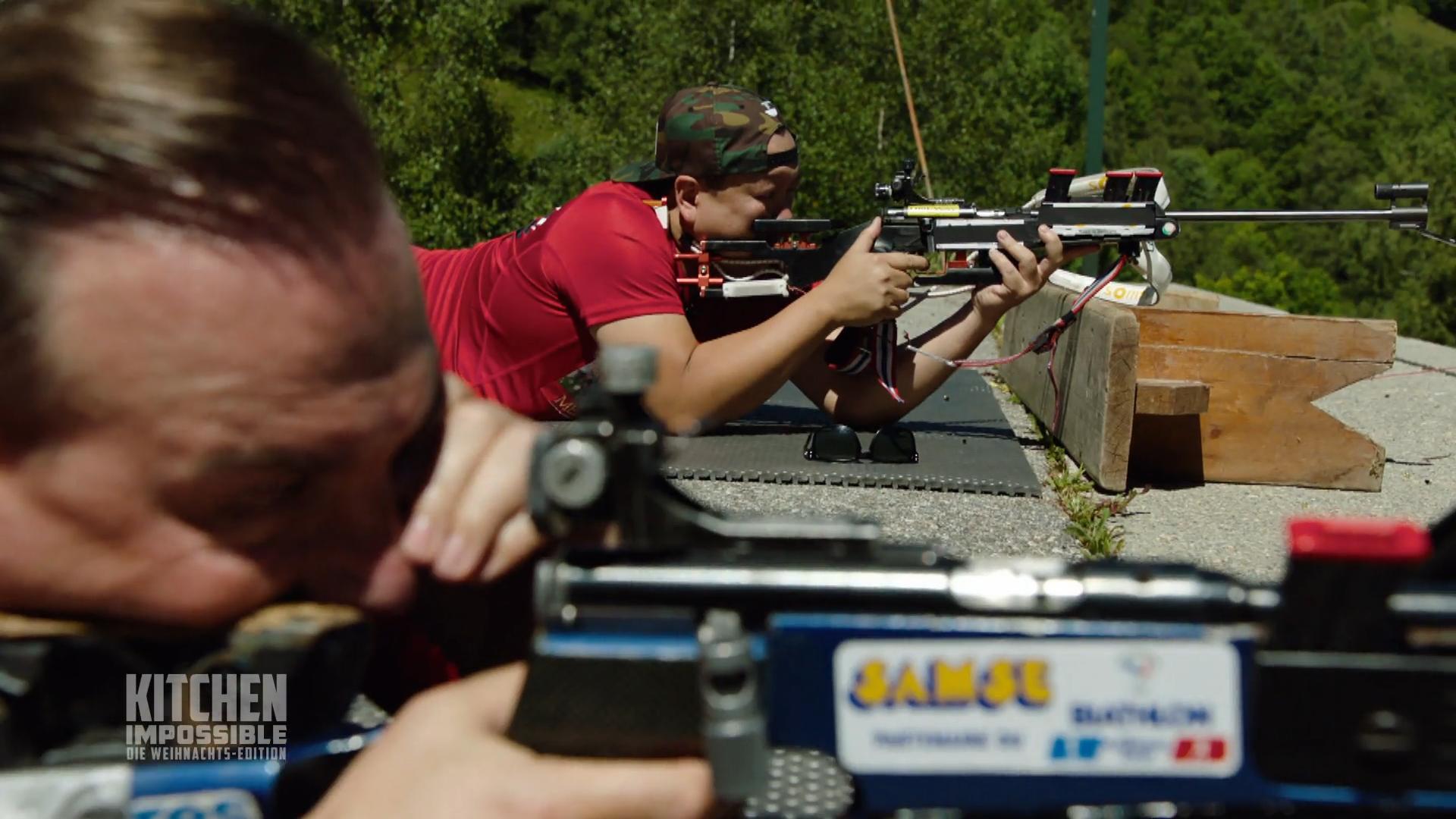 Tim Raue und The Duc Ngo messen sich im Biathlon