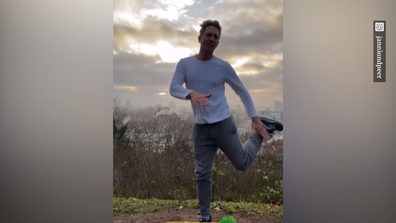 Peer Kusmagk hat richtig gute Laune!