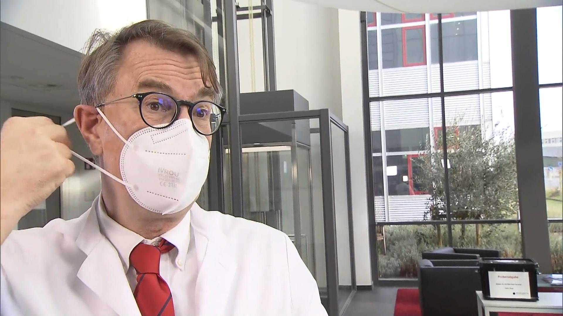 Anleitung: So ziehen Sie FFP2 Masken richtig an