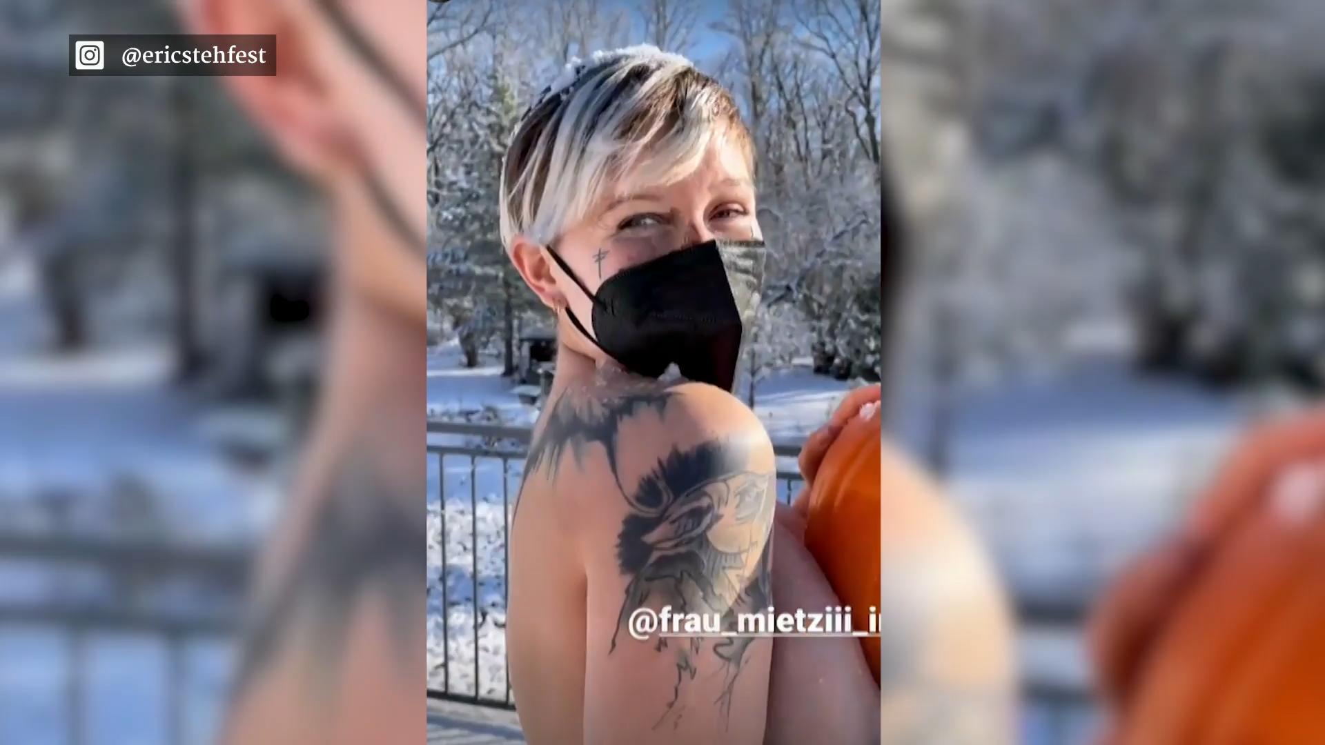 Challenge: Eric und Edith Stehfest halbnackt im Schnee