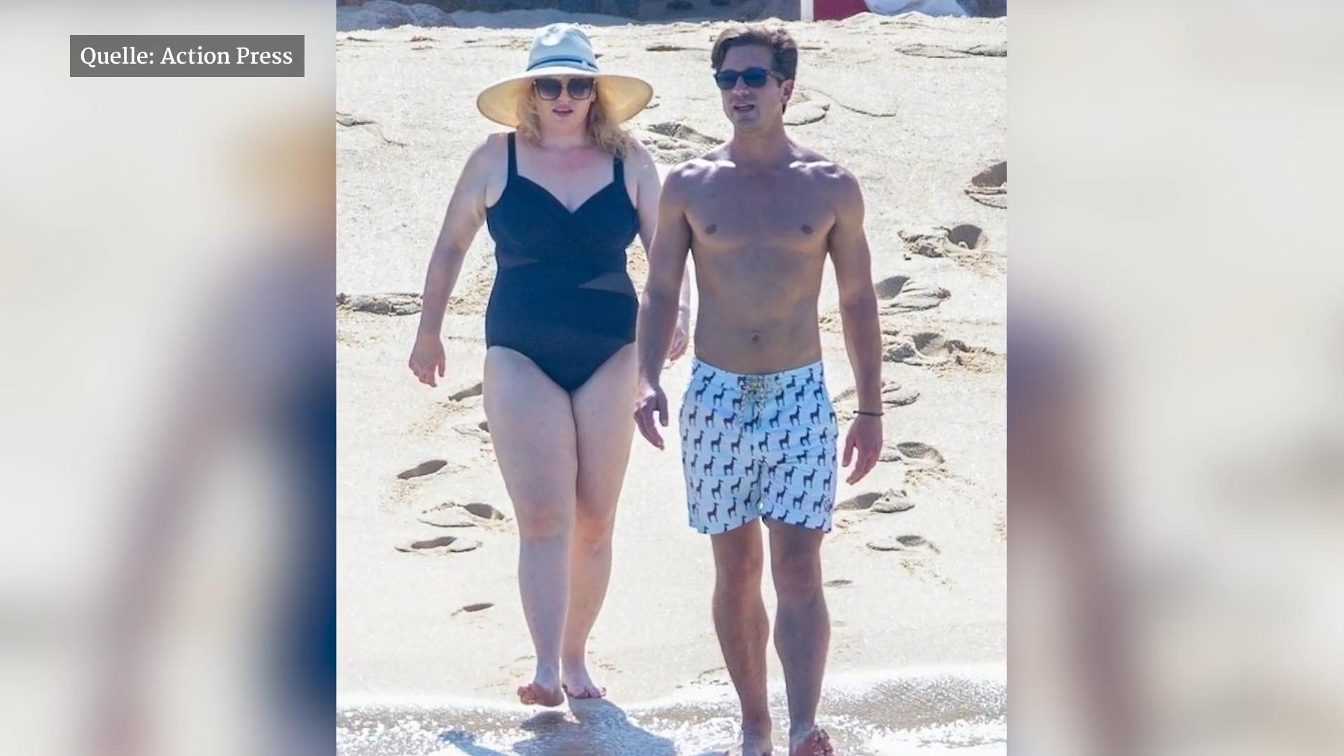 Mit 20 Kilo weniger: Rebel Wilson zeigt sich im Badeanzug