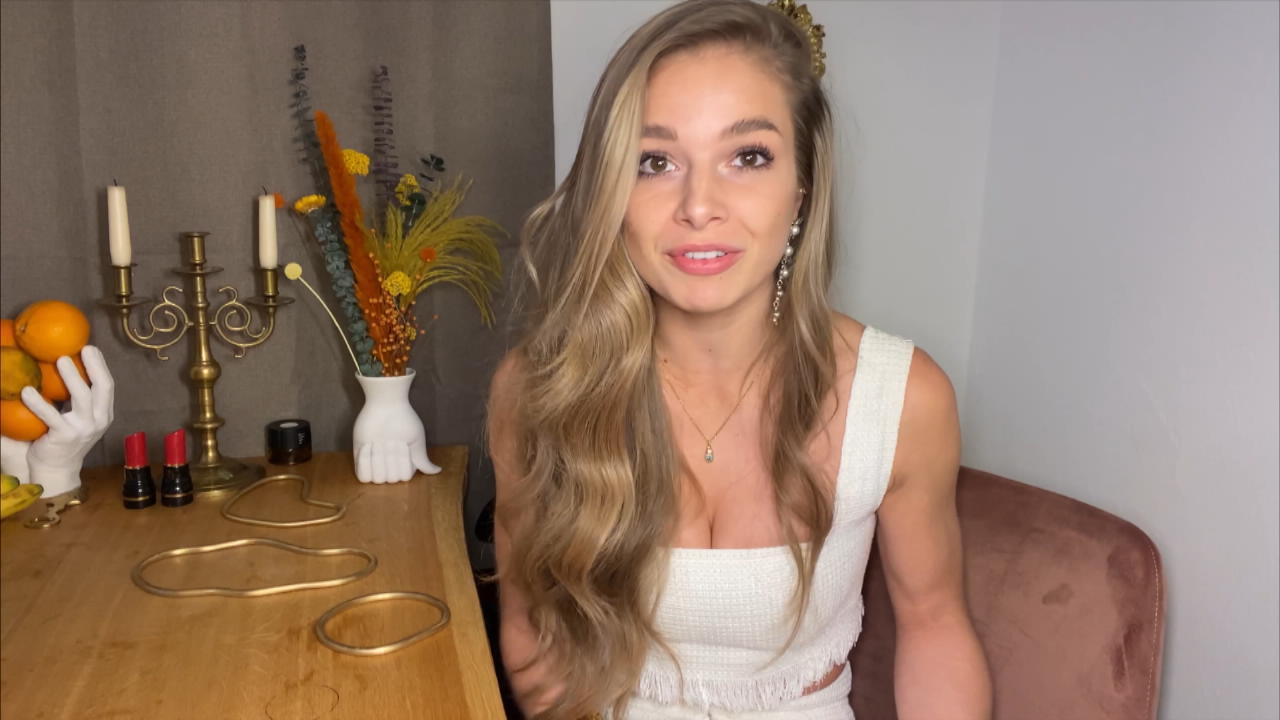 Lola Weippert verschenkt Geld auf Insta