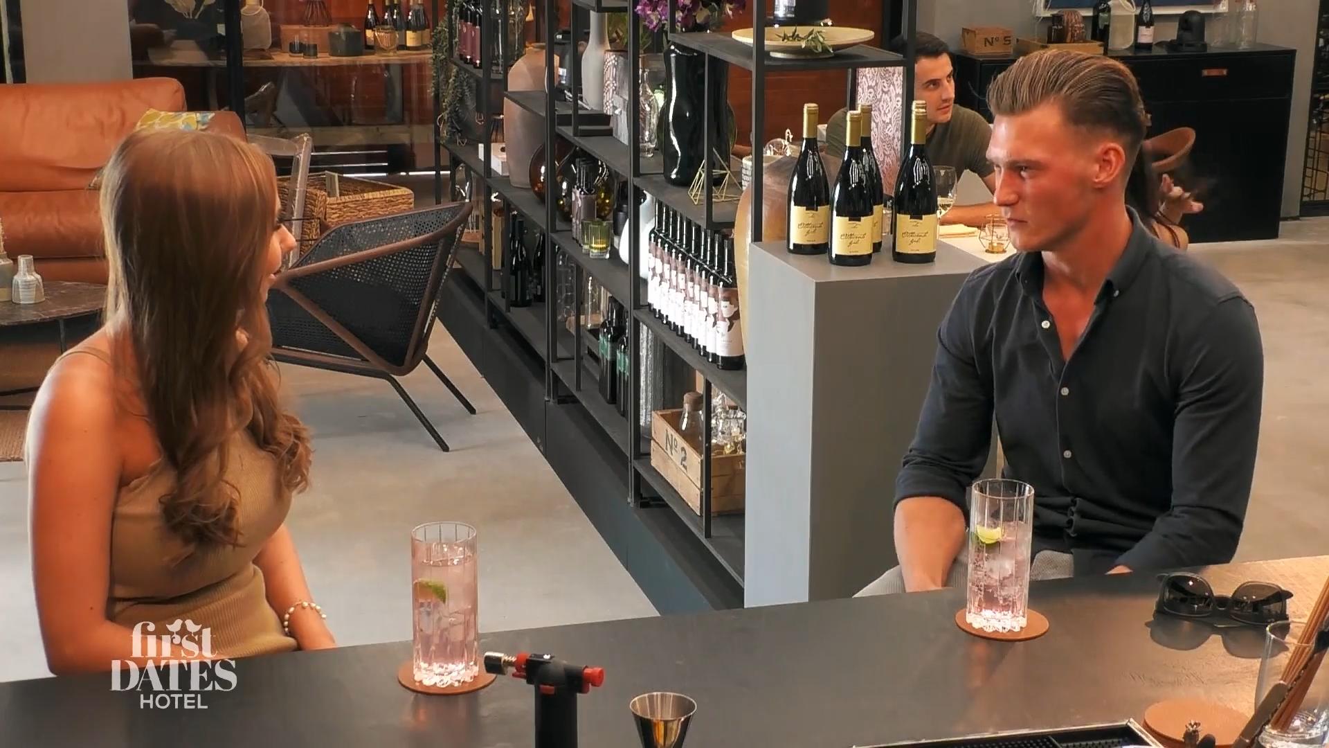 Mario trifft auf sein First Date Lisa