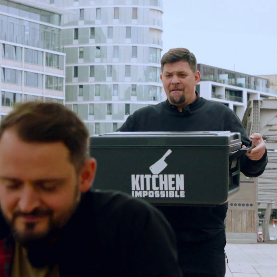 Tim Mälzer serviert in Hamburg selbst die Box!