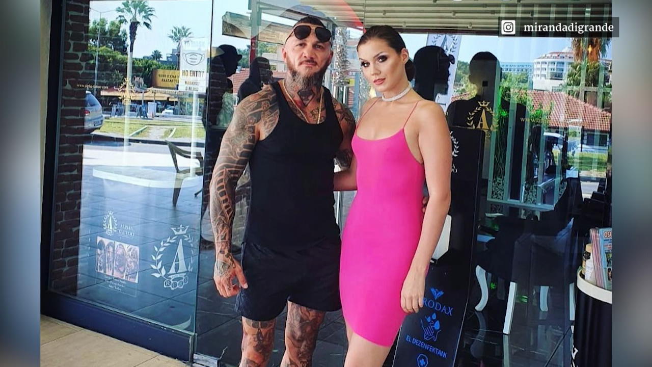 Nathalie Volk lässt sich Liebestattoo für Timur stechen
