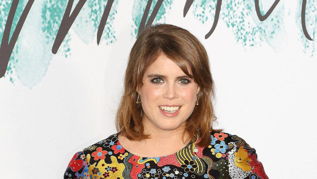 Prinzessin Eugenie: Neue Kuschelfotos mit Baby August