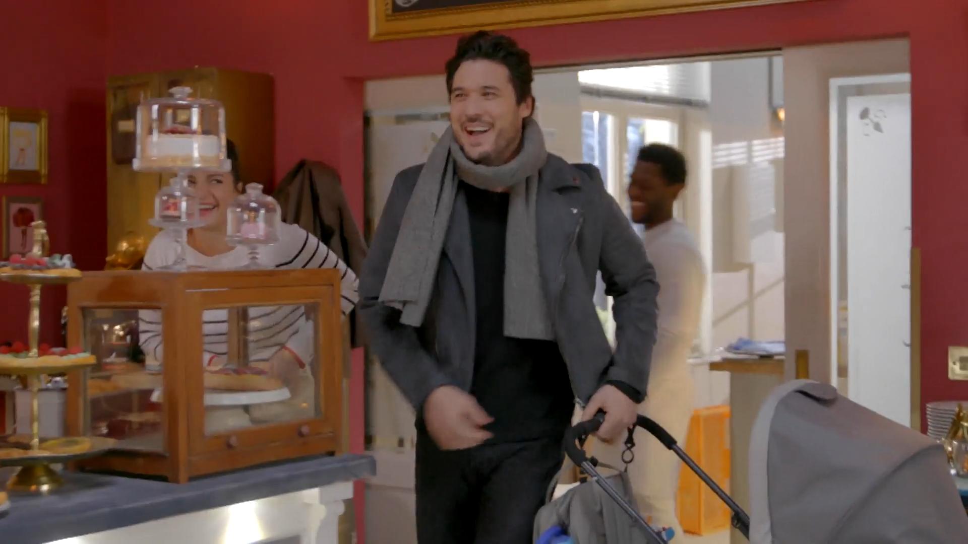 Auch am Set wird gelacht!