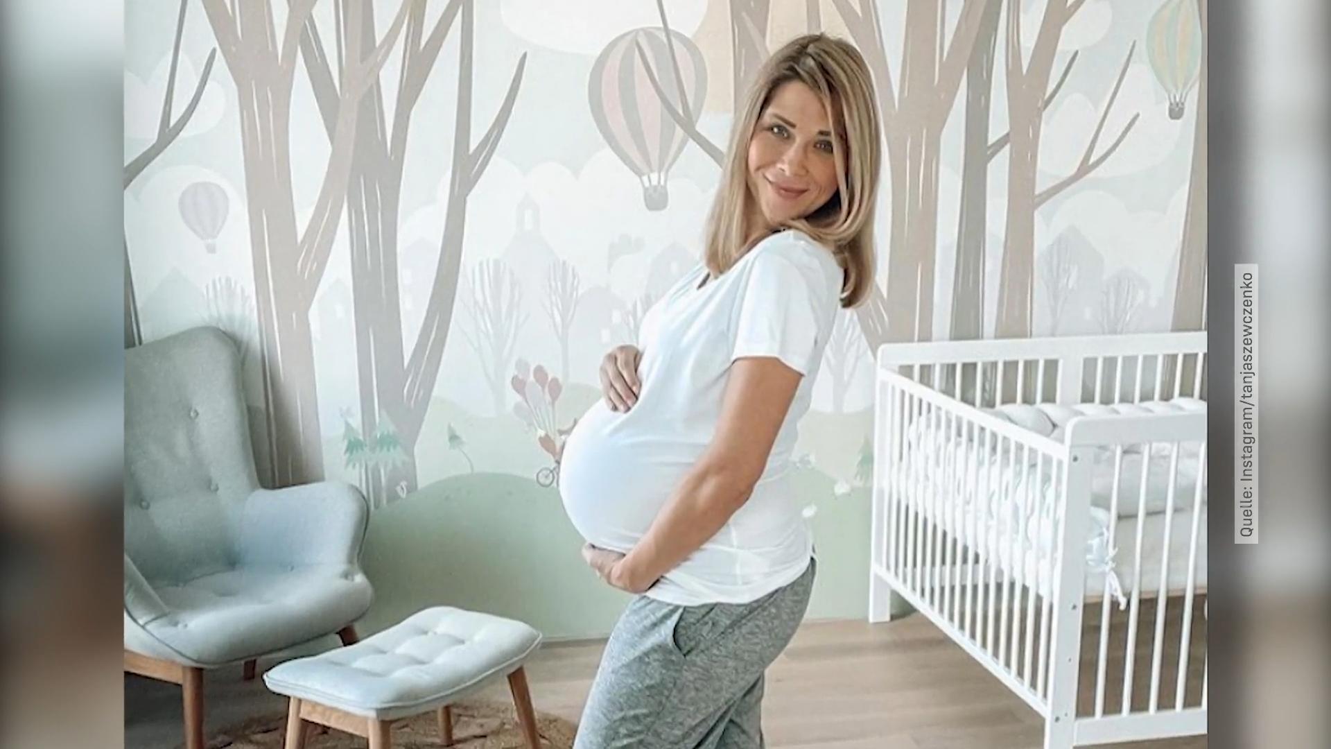 Tanja Szewczenko hat starken Juckreiz