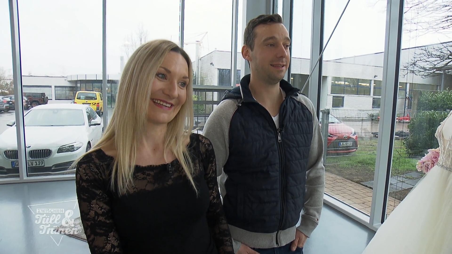 Nadine erneuert ihr Eheversprechen