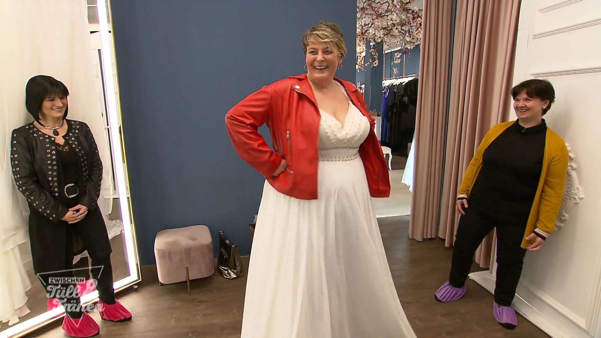 Mit Lederjacke zum Altar