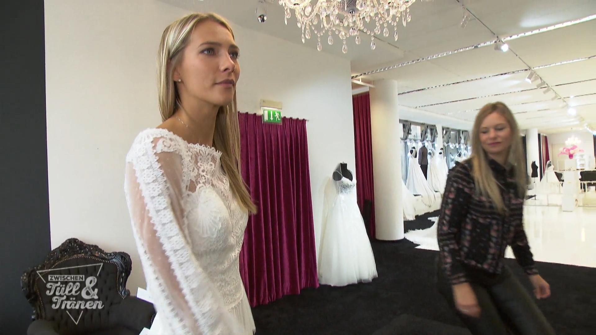 Mandy sieht in jedem Kleid toll aus