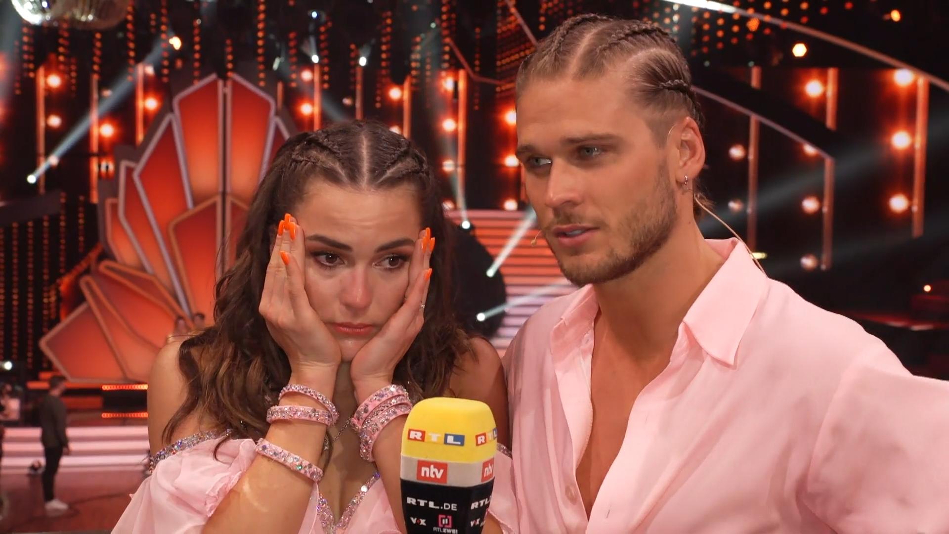 Renata Lusin weint nach der Show um Nicolas