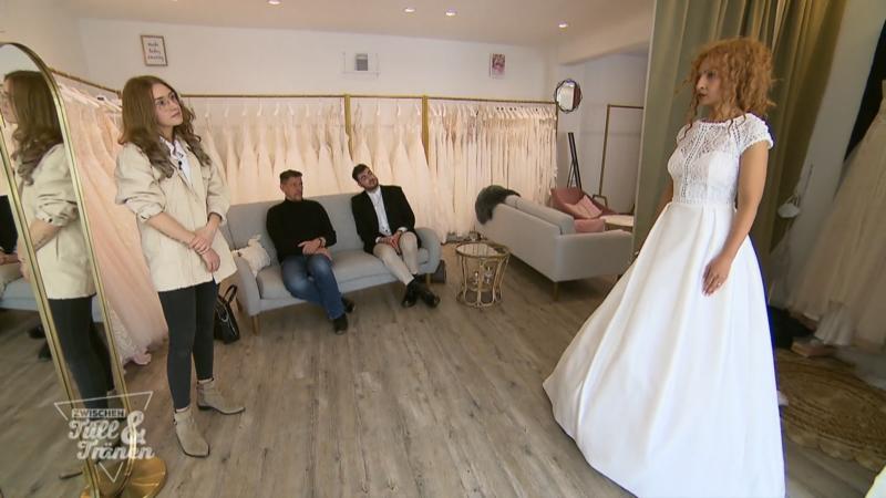 Kein Kleid im Laden erfüllt alle Ansprüche