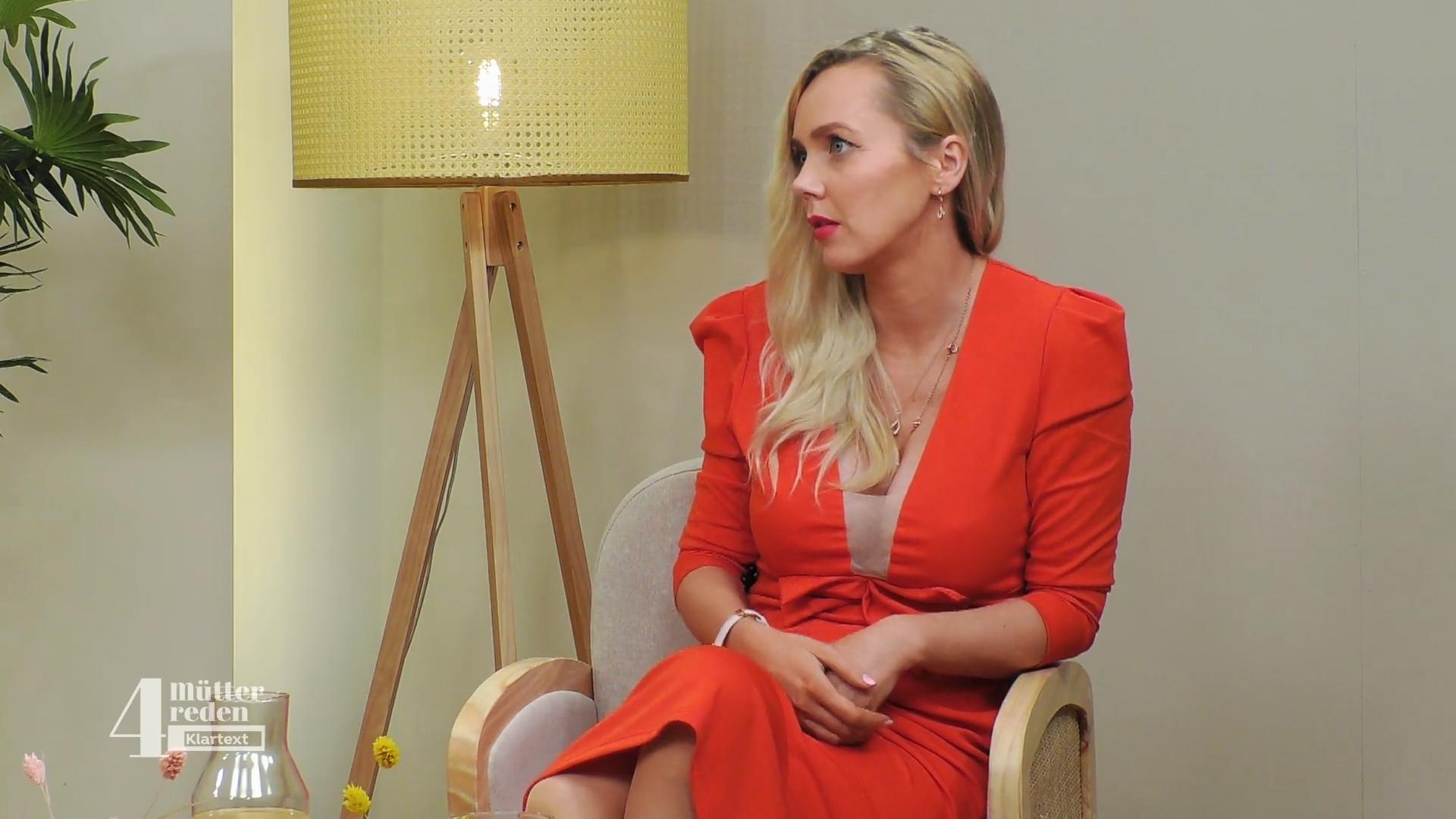 Julias Vergangenheit überrascht die anderen Mütter!