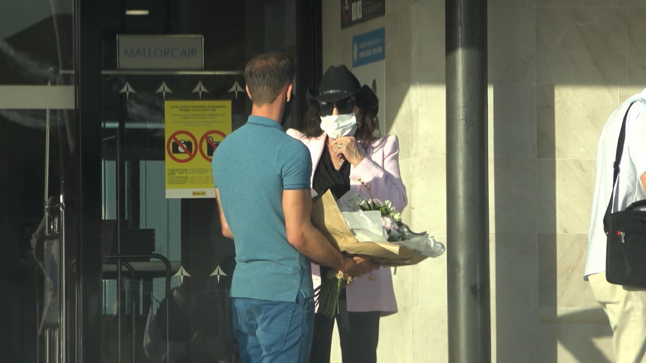Ikone Joan Collins im Interview