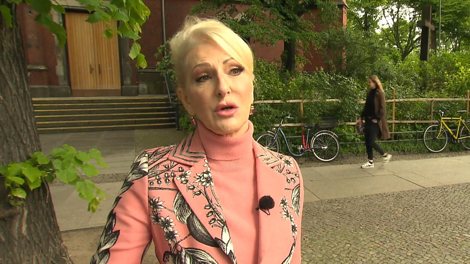 Désirée Nick gegen Homophobie und über Erziehungsmethoden
