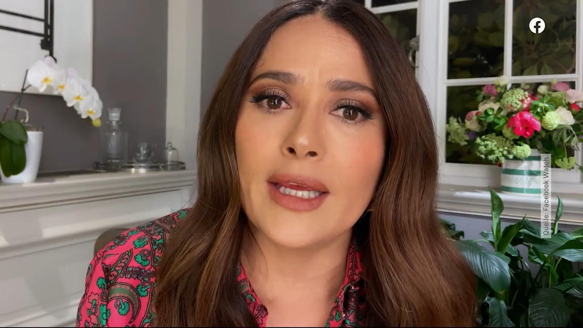 Salma Hayek spricht nun offen über ihre Oberweite