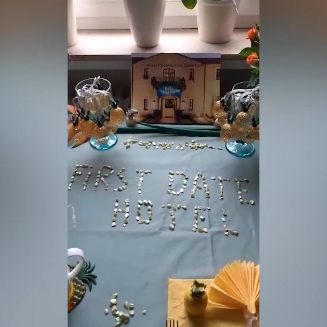 Romantisches Früchstück zum Jubiläum